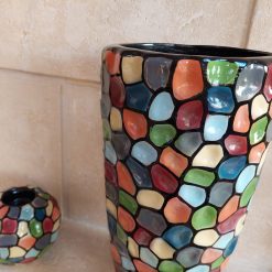 vaas kermamiek met gekleurde vakjes, uniek cadeau voor iedere gelegenheid, decoratieve vaas, vaas madu