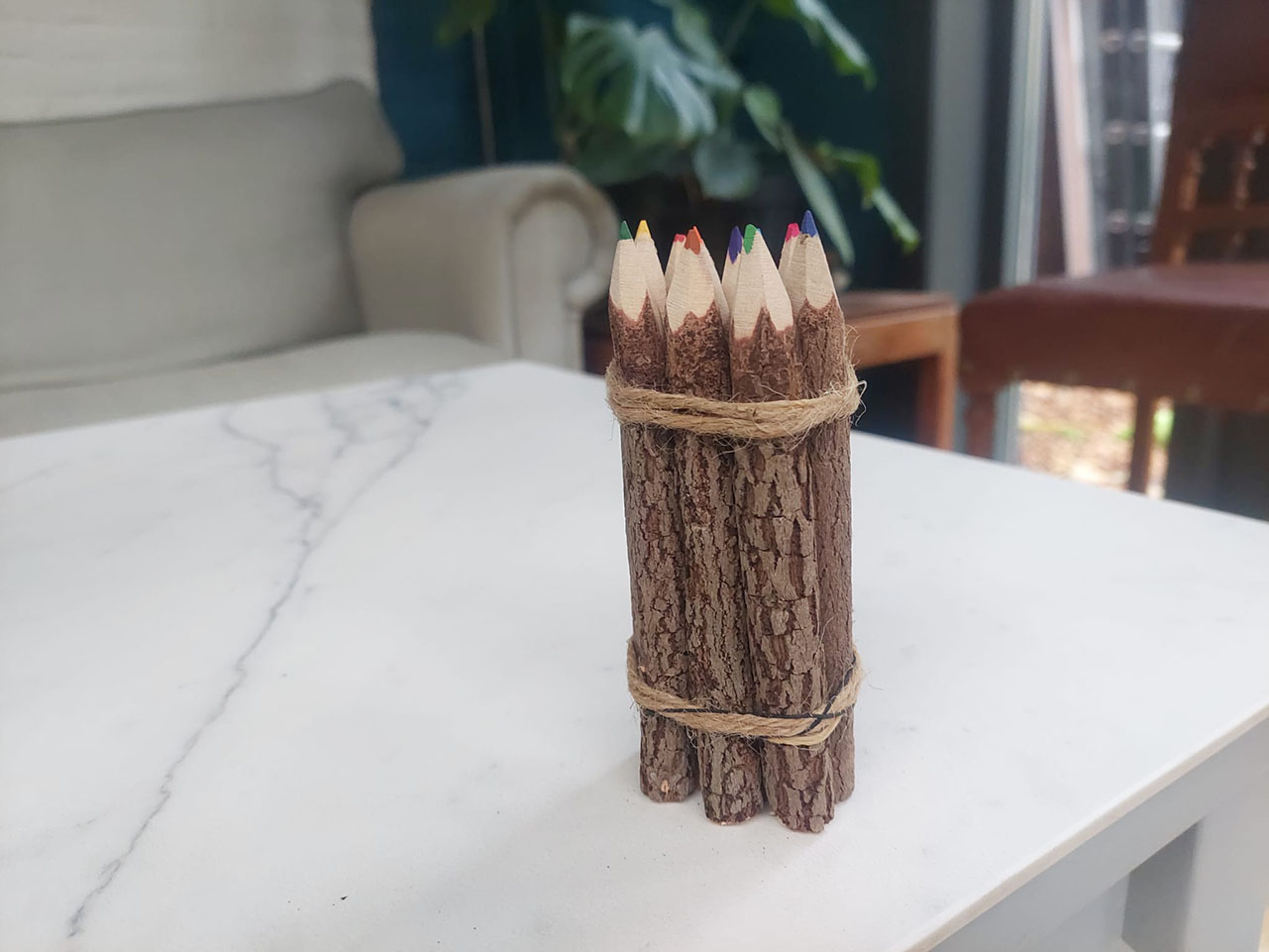 kleurpotloden van echt hout, kleurpotloden met boomschors, schors kleurpotlood, origineel schoencadeau