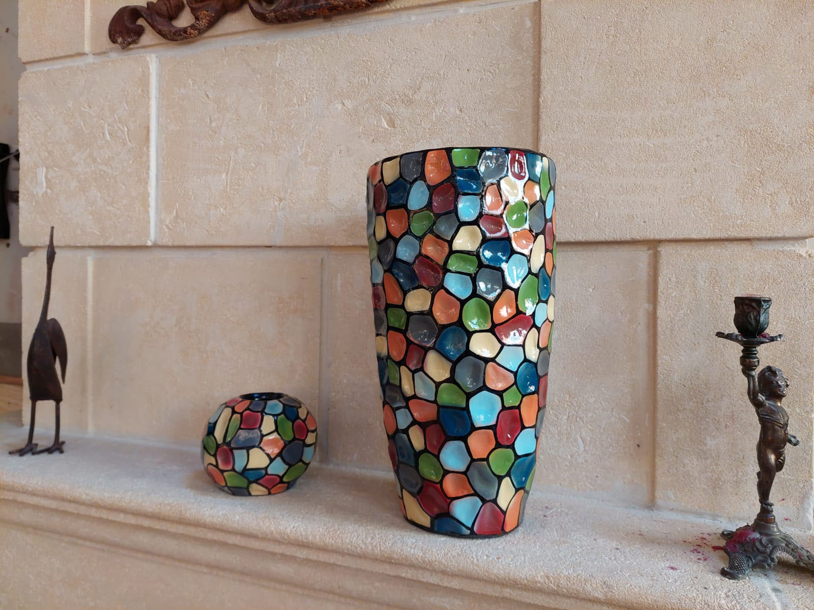 vaas kermamiek met gekleurde vakjes, uniek cadeau voor iedere gelegenheid, decoratieve vaas, vaas madu