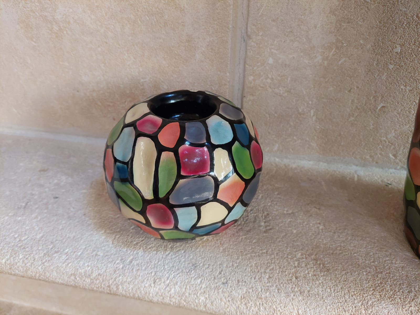 waxinelichtjeshouder bolvorm, woonaccessoire in kleur, uniek cadeau voor nieuwe woning, waxinelichthouder madu