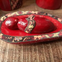 houten kerstgroep, rode houten kerststal, kerststal figuren