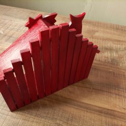 houten kerstgroep, rode houten kerststal, kerststal figuren