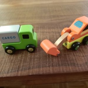 speelgoedauto's van hout, houten speelgoedautootjes