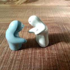 peper en zoutstel omhelzing, paartje peper en zoutstel, koppel peper en zoutstel