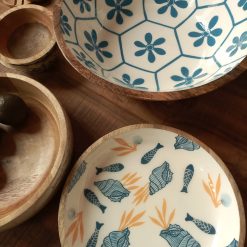 ruime fruitschaal blauw wit, grote houten fruitschaal met kleur, bijzonder duurzaam cadeau