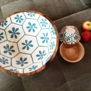 ruime fruitschaal blauw wit, grote houten fruitschaal met kleur, bijzonder duurzaam cadeau