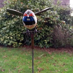tuinprikker vogel met kleuren, tuinsteker metaal vogel, grafdecoratie, vogel op stang, blauwborst beeld