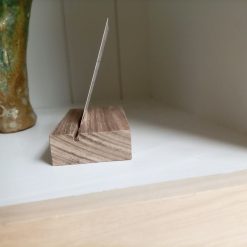 visitekaartjeshouder van hout, visitekaart tonen, visitekaartjeshouder voor 1 visitekaartje, prijsbordje, naambordje van hout