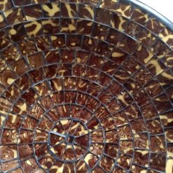 fruitschaal fairtrade mozaiek, mozaiekschaal chocoladebruin en geel, decoratieve schaal glasmozaiek, uniek cadeau voor hem of haar
