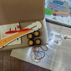 bouwpakket houten auto met motor, schoencadeau bouwpakket, auto bouwdoos, brievenbuscadeau bouwdoos, educatief schoencadeau