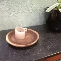 houten schaaltje, houten bakje uit een geheel, houten servies, houten diep bord, bord van hout, serveerschaaltje, fair trade cadeau