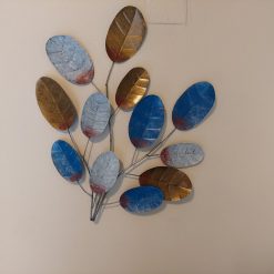 wanddecoratie moderne look, wanddeco moderne bladeren, muurdecoratie blauw wit bruin bladeren, muurdecoratie lichtgewicht metaal
