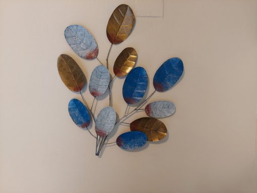 wanddecoratie moderne look, wanddeco moderne bladeren, muurdecoratie blauw wit bruin bladeren, muurdecoratie lichtgewicht metaal