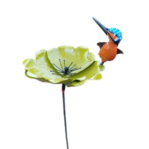 tuinprikker metalen bloem en vogel, metalen tuindecoratie, tuinsteker ijsvogel op bloem, cadeau voor hem en haar, upcycled product cadeau