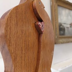 houten beeld liefde, beeld tortelduifjes hart, houten beeld cadeau huwelijk verloving, modern houten beeld vogel liefde