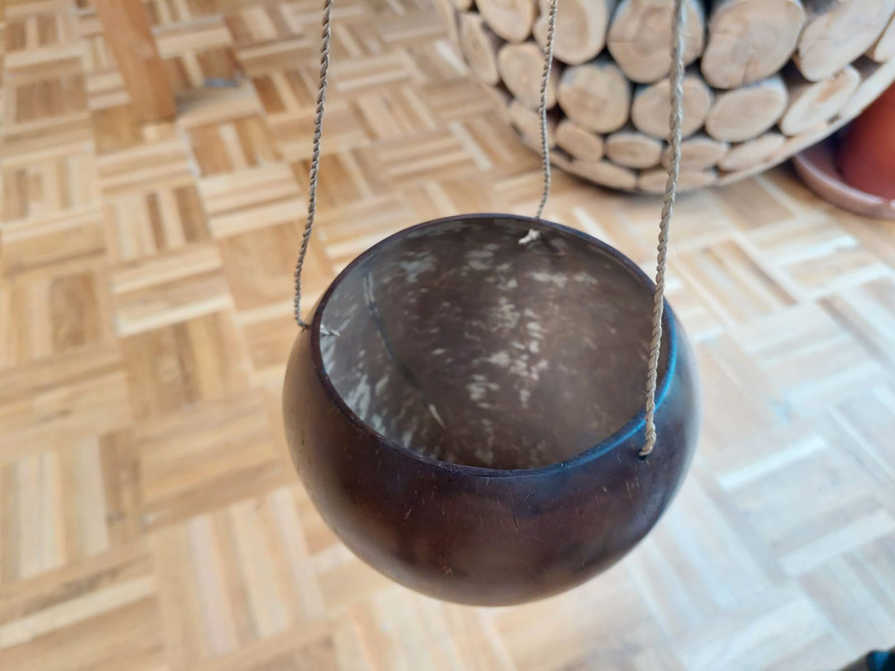 kokosnootbast hanger, bakje kokosnoot, plantenhanger kokosnoot, kokosbast hanger