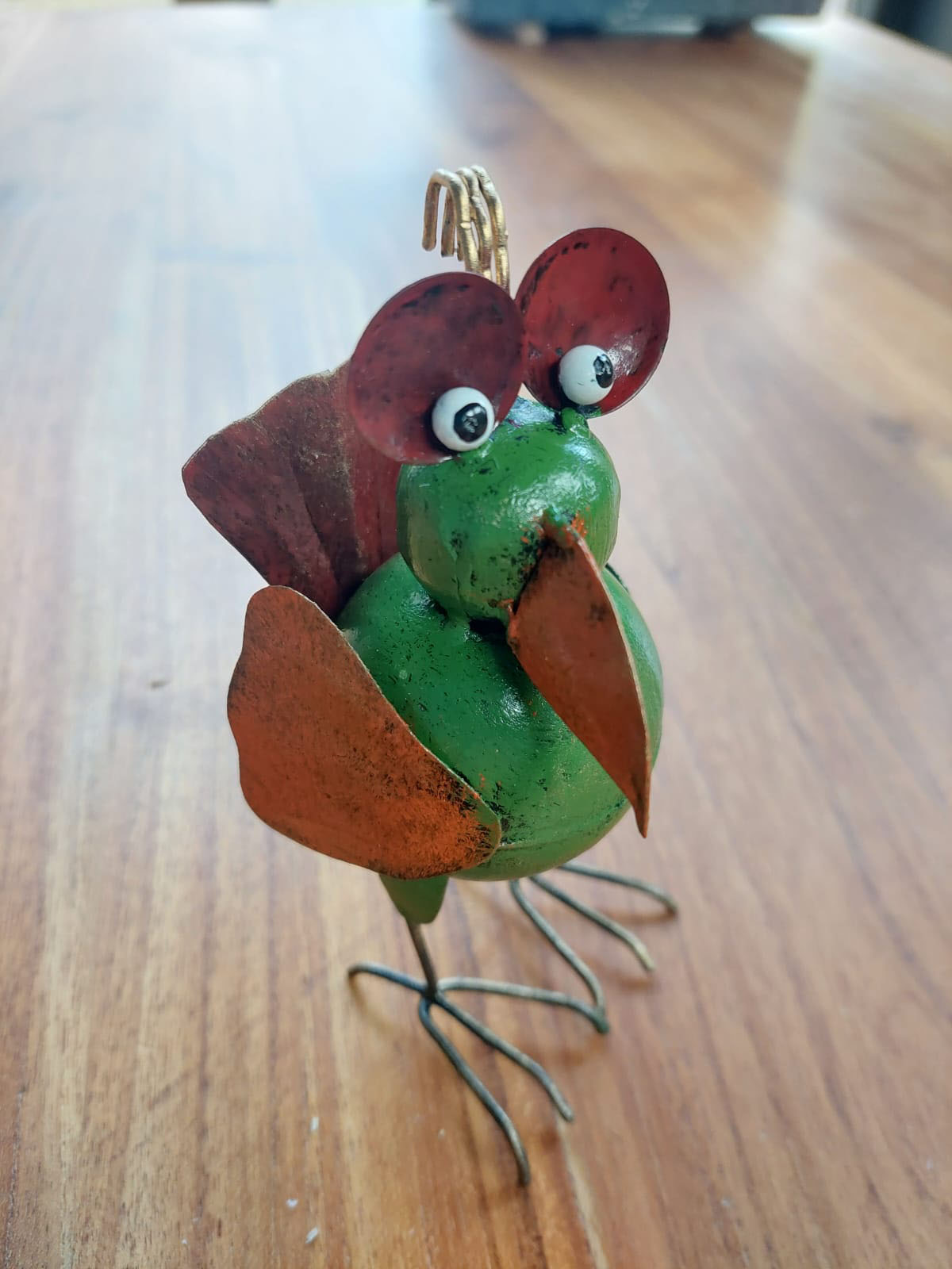vogelbeeld ijzer, kip beeld, cadeau voor hem, cadeautje voor tiener, kado dat altijd goed valt, gerecycled metaal vogelbeeld