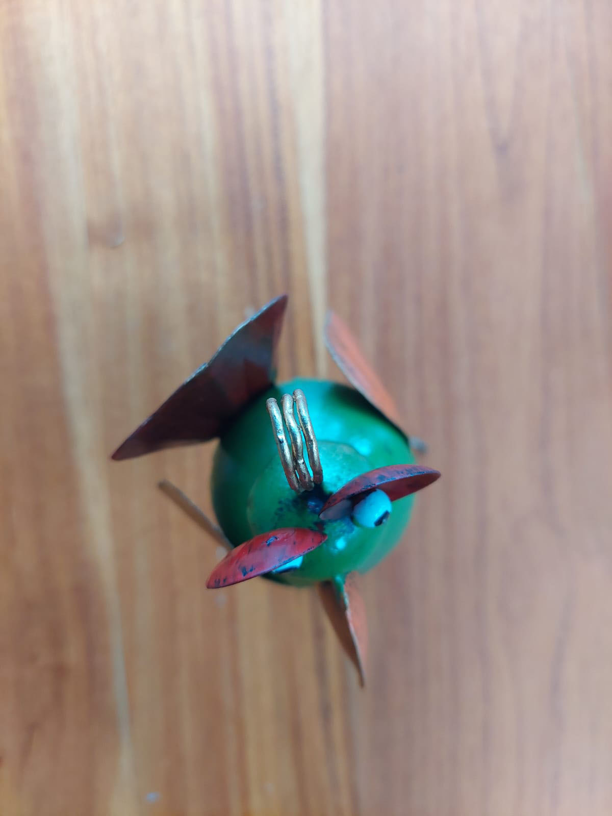 vogelbeeld ijzer, kip beeld, cadeau voor hem, cadeautje voor tiener, kado dat altijd goed valt, gerecycled metaal vogelbeeld