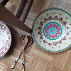 houten schaal met patroon, hartjes patroon schaal, cadeau moederdag, grote serveerschaal, saladeschaal hout 30 cm