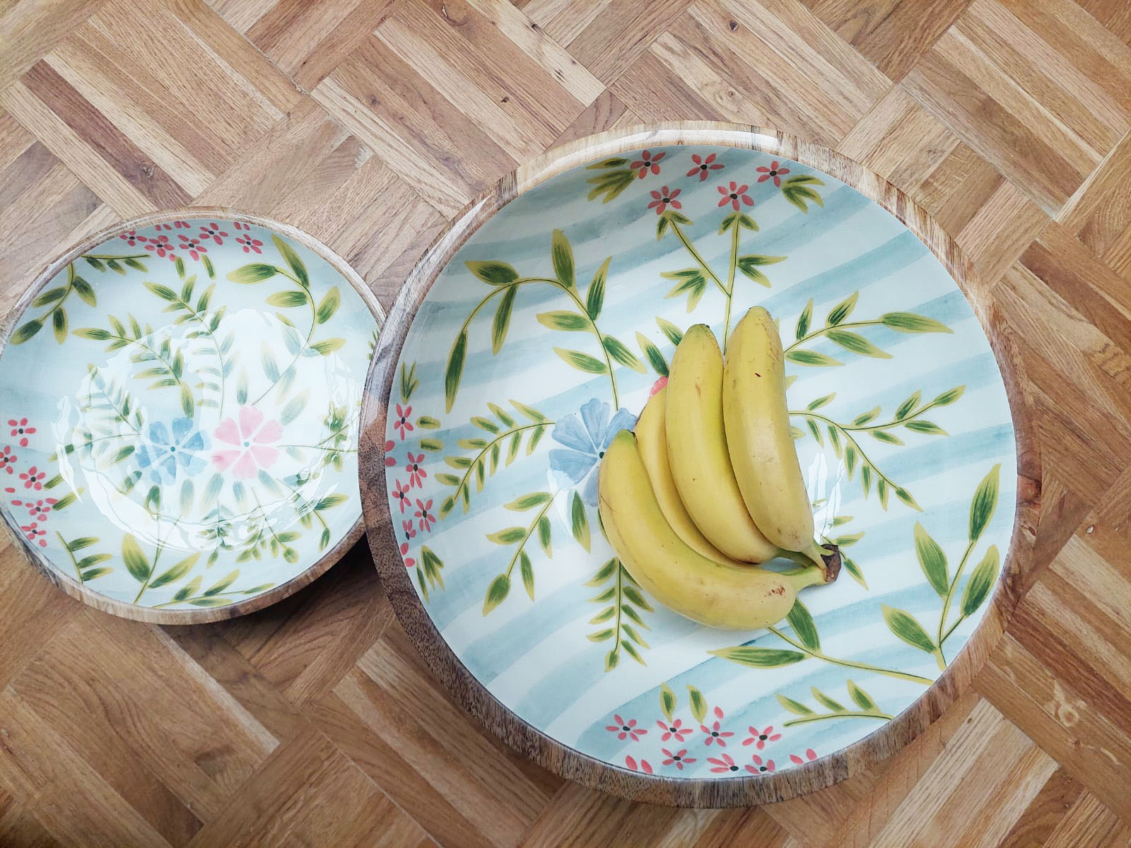 houten schaal met print in zomerbloemen, houten schaal met gladde binnenkant, saladeschaal of serveerschaal met patroon