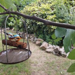 tuindecoratie hangende vogelkooi, gerecyclede metalen tuindeco, vogelkooi deco met vogeltjes, cadeau huwelijk, koppel ijsvogel s decoratie