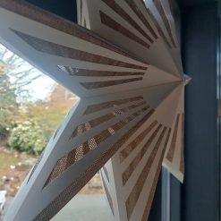 kerstster 3d groot, kerstdecoratie milieubewust duurzaam en eco sfeer, kerstdecoratie natuurlijke sfeer, kerstster kerstversiering van jute en papier, papieren kerstster jute, kerstdecoratie eco voor zakelijk zoals winkel kantoren kerken en scholen, duurzame sfeer kerstdecoratie