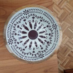 houten schaal met print, only natural schaal, houten serveerschaal, grote houten schaal met patroon, fruitschaal van hout en beschilderd