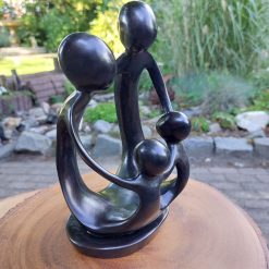 familiebeeld ouders en twee kinderen, familiekring met 2 kinderen, gescbenk familie, beeld ouders en kind