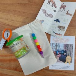 Natuur uitdeelzakje voor kinderfeestje met duurzame cadeautjes en natuurspeelgoed