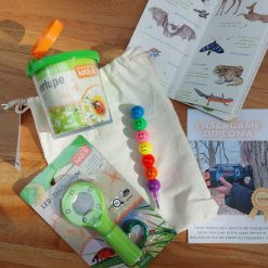 Natuur uitdeelzakje voor kinderfeestje met duurzame cadeautjes en natuurspeelgoed