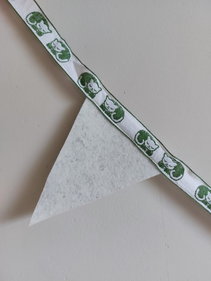 Duurzame vilten vlaggenlijn voor sfeervolle decoratie in de kinderkamer