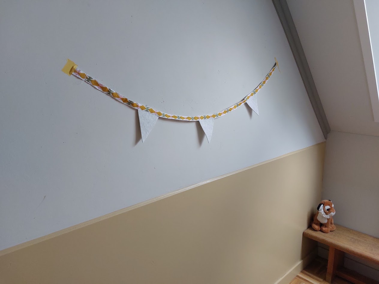 Handgemaakte vilten vlaggenlijn van gerecycled vilt 120 cm