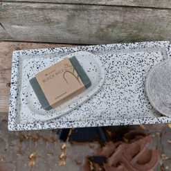 dienblad of tray voor in badkamer toilet of keuken van terrazzo